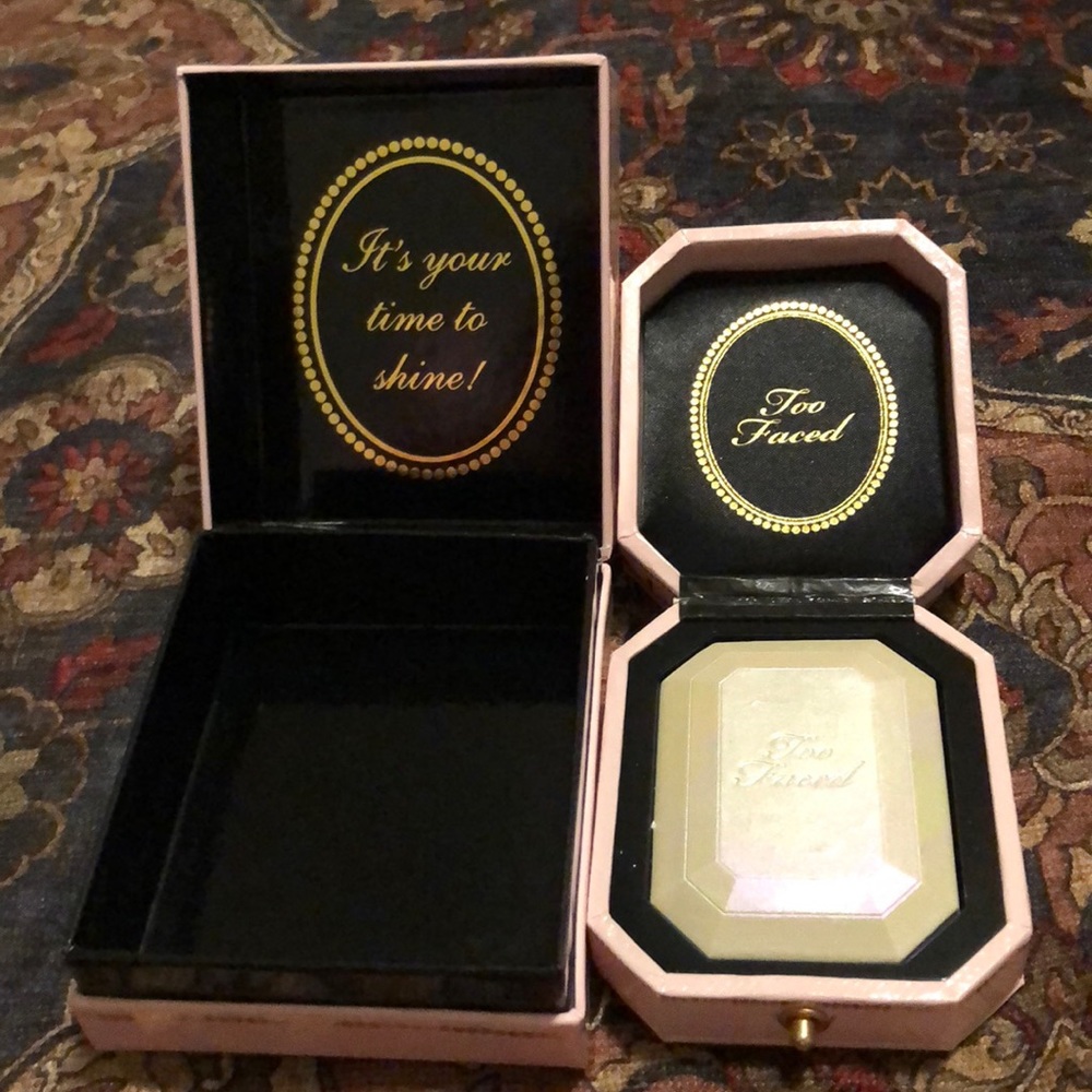 Too Faced Diamond light Highlighter